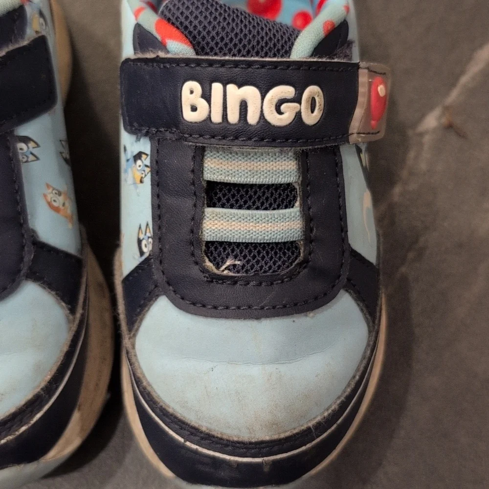Bluey Lighted Sneaker Toddler Size 8